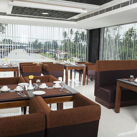 Hotel Abaam Cochin Kochi Zewnętrze zdjęcie