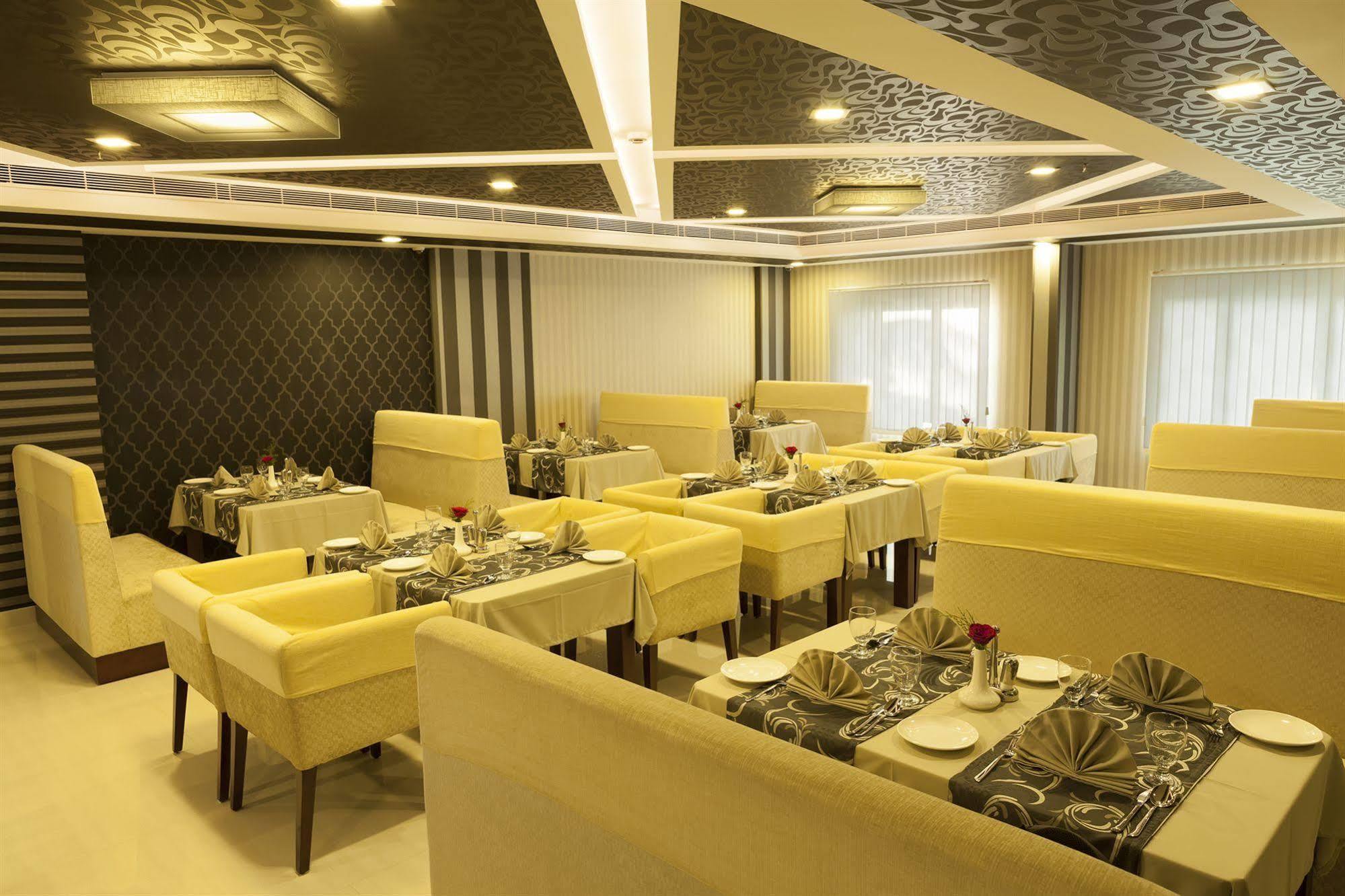 Hotel Abaam Cochin Kochi Zewnętrze zdjęcie